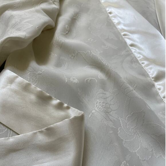 Victoria’s Secret Vintage Ivory Satin Robe | Kimono Style, Bridal, Gold Label OS - Picture 4 of 5